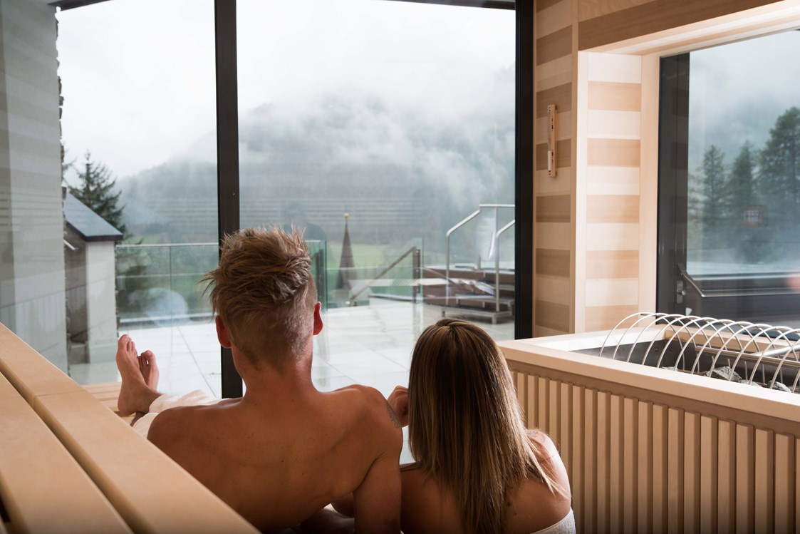 Mountainbikehotel: Finnische Sauna

Saunieren in den Alpen ist beinahe ein Muss! Im Hotel Goldried bieten vier verschiedene Saunaerlebnisse an, sodass Sie die passende Variante zur Auswahl haben. - Hotel Goldried