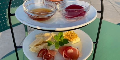 Mountainbike Urlaub - Umgebungsschwerpunkt: See - Zum Frühstück kredenzen wir nur, was uns selbst schmeckt: Aldeiner Bergbrot, Eier vom Eggerhof, Gemüse vom Pigleiderhof, Obst vom Thalhof, und, und, und ..
0 Kilometer – 100 Prozent Geschmack! - Michlhaus nature and suites