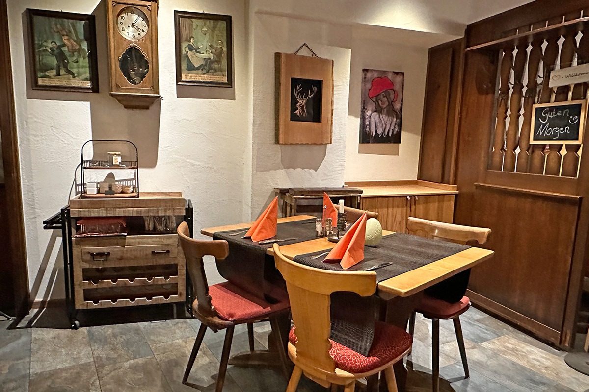 Mountainbike Urlaub - PLZ 79286 (Deutschland) - Restaurant.  - Gasthaus + Hotel Hirschen Staufen 