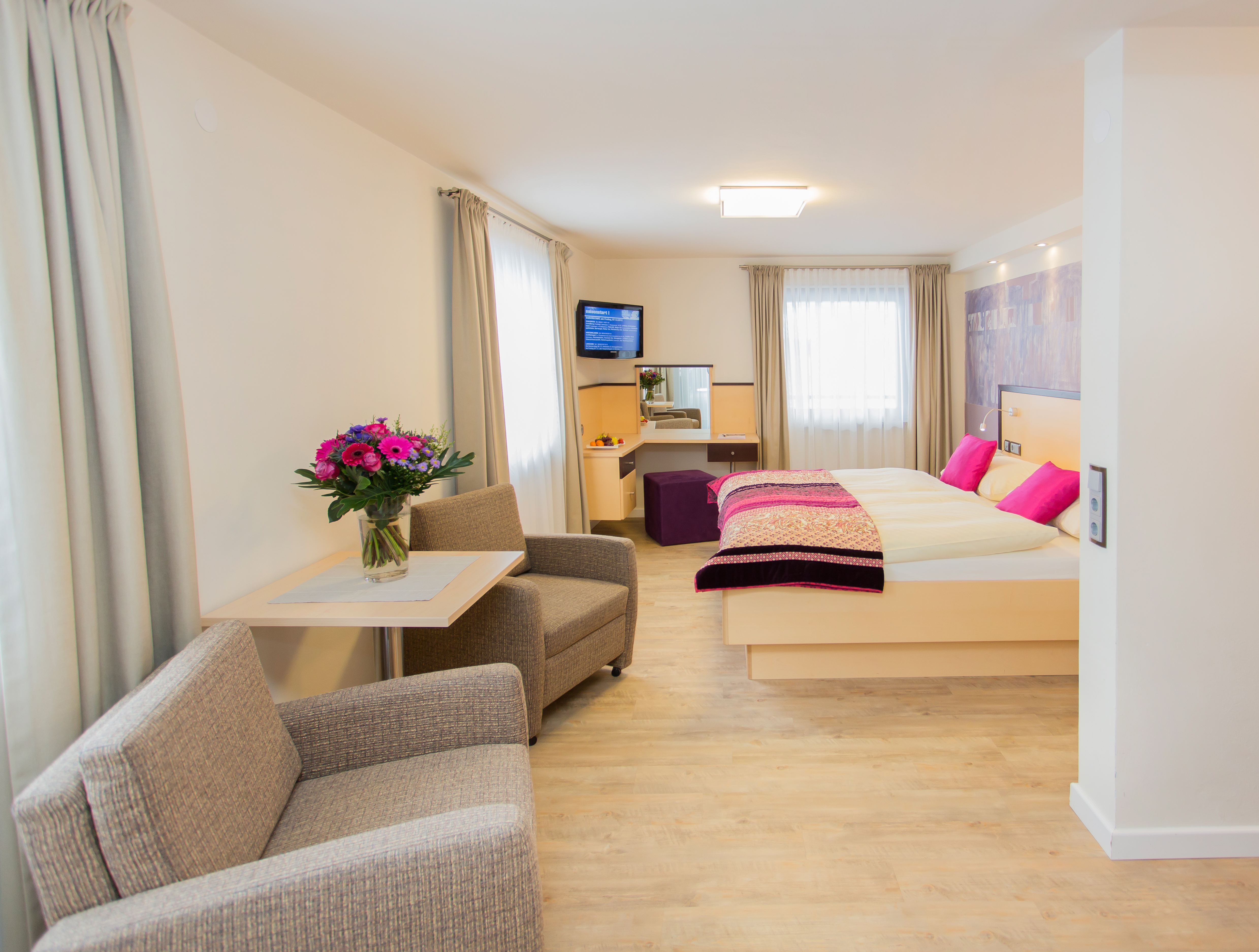 Hotel & Art Kristiana Zimmerkategorien Rubinrot