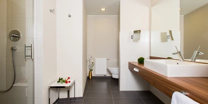 Mountainbike Urlaub - PLZ 66851 (Deutschland) - Badezimmer Junior Suite - Weingut Schreieck VINOTEL & GUTSHAUS