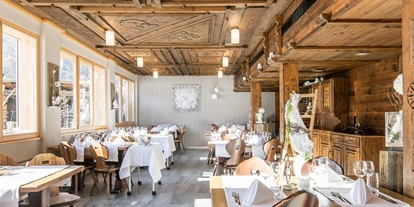 Mountainbike Urlaub - Hotel-Schwerpunkt: Mountainbike & Wandern - Unser Stübli für feine Abendessen und Bankette - Hotel-Restaurant Ronalp