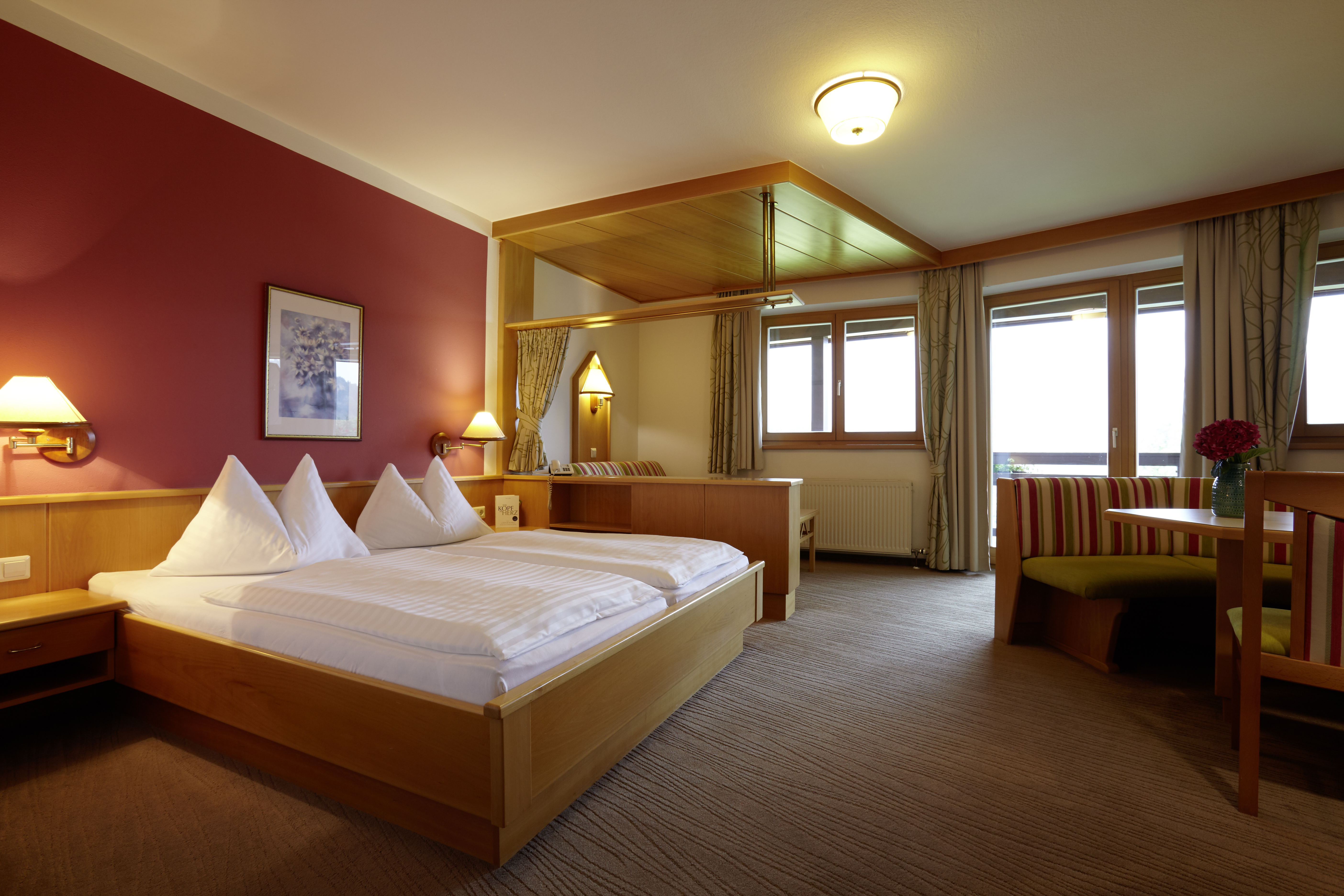 Hotel DER HECHL Zimmerkategorien Südstudio (ca 33 m²)