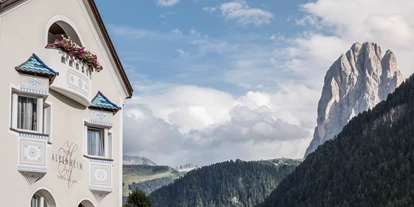 Mountainbike Urlaub - Niederdorf (Trentino-Südtirol) - Ein herrlicher Ausblick auf die Dolomiten. - Alpenheim  Charming Hotel & Spa Hotel