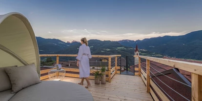 Mountainbike Urlaub - Haustrail - Trentino-Südtirol - Hotel Taubers Unterwirt, Castanea Suite Terrasse - Aktiv- und Vitalhotel Taubers Unterwirt
