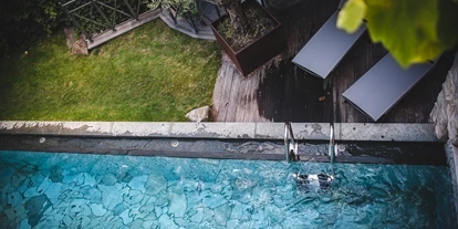 Mountainbike Urlaub - Haustrail - Trentino-Südtirol - Hotel Taubers Unterwirt, Pool - Aktiv- und Vitalhotel Taubers Unterwirt