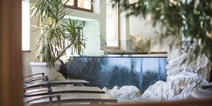 Mountainbike Urlaub - Haustrail - Trentino-Südtirol - Hotel Taubers Unterwirt, Pool - Aktiv- und Vitalhotel Taubers Unterwirt