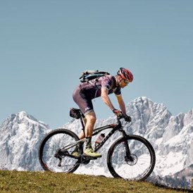 Mountainbikehotel: Hausherr und Bike Guide Thomas zeigt dir die schönsten Bike-Touren in der Reigon  - Stadthotel Brunner