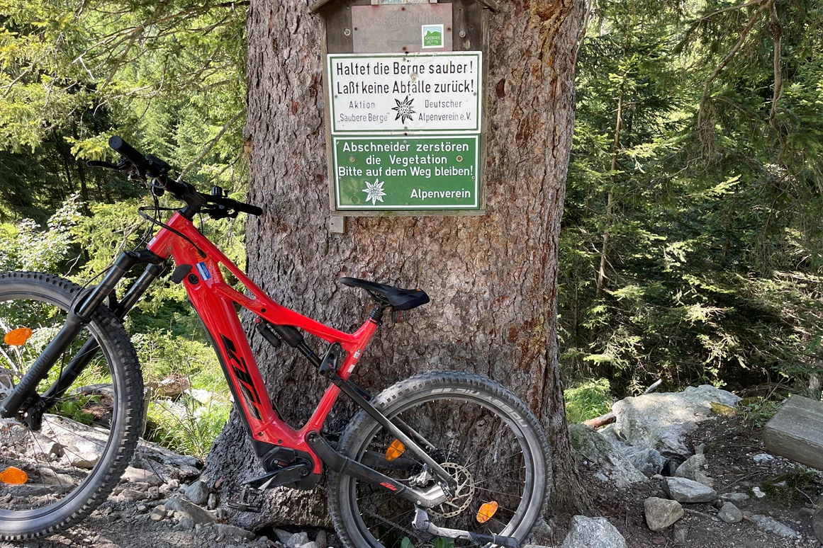 Mountainbikehotel: KTM Fully bei Grünewand Hütte  - Sport & Spa Hotel Strass