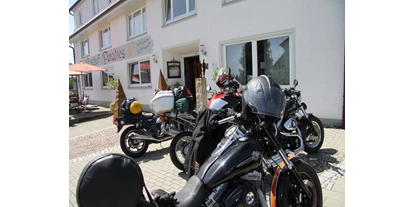 Mountainbike Urlaub - Hotel-Schwerpunkt: Mountainbike & Wandern - Motorradausflug ins Paradies - Adam & Eva Gasthof Paradies in Vogt mit Hotel und Paradiesfestsaal