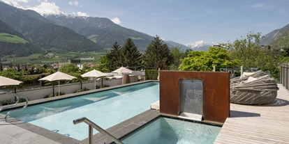 Mountainbike Urlaub - Südtirol - Solepool auf der Dachterrasse und kaltwasser Tauchbecken - Feldhof DolceVita Resort