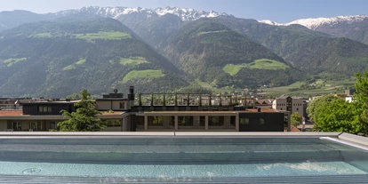 Mountainbike Urlaub - Südtirol - Solepool auf dem Dach - Feldhof DolceVita Resort