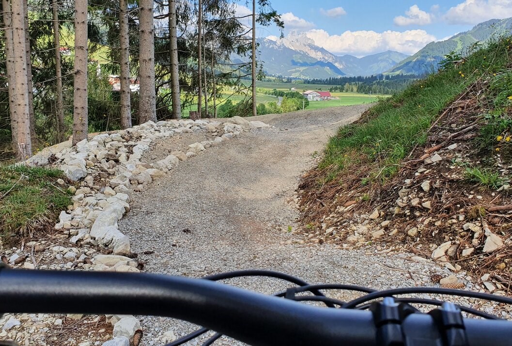 Hotel Schwarzer Adler Trail Übersicht Ponten Line (leicht)