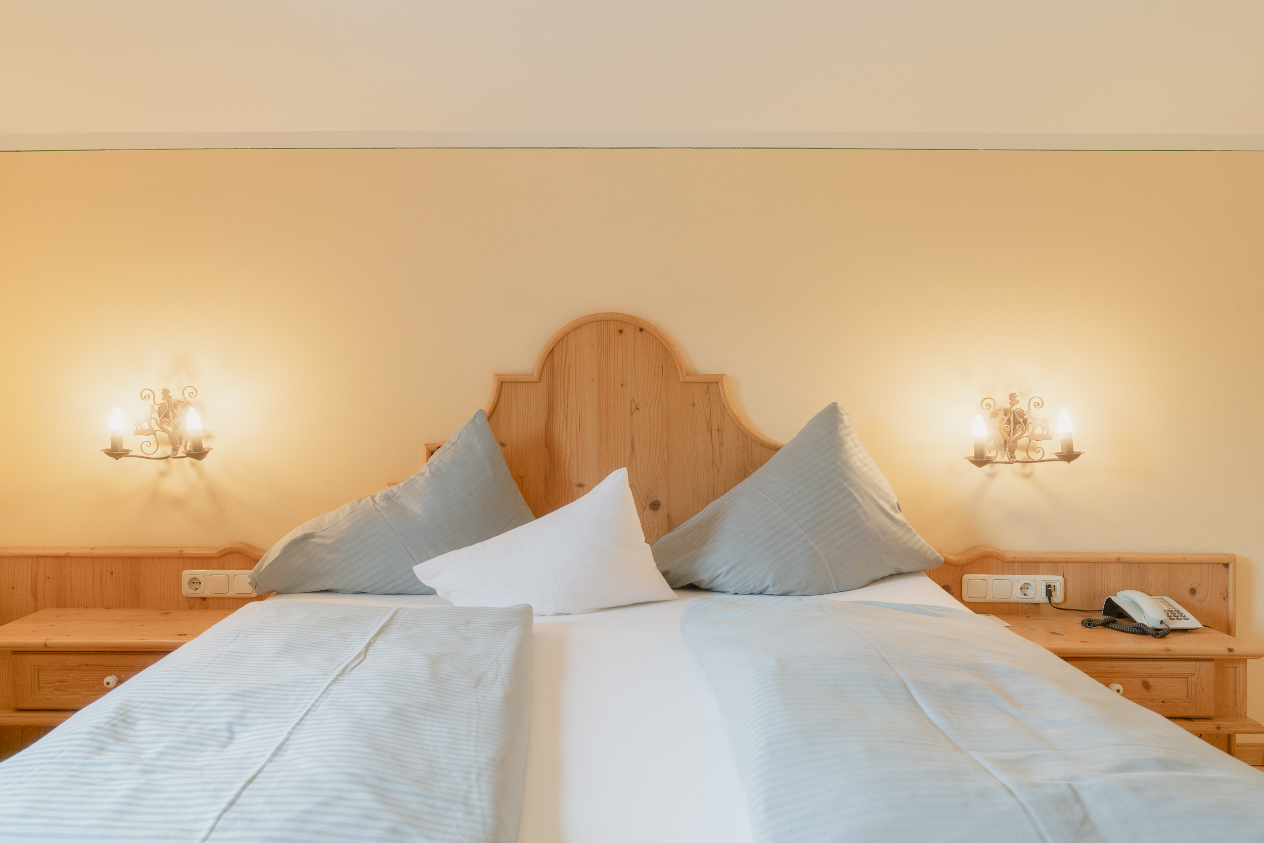 Mountainbike Urlaub - Pools: Innenpool - Tirol - gemütliche Zimmer und Suiten - Hotel Schwarzer Adler