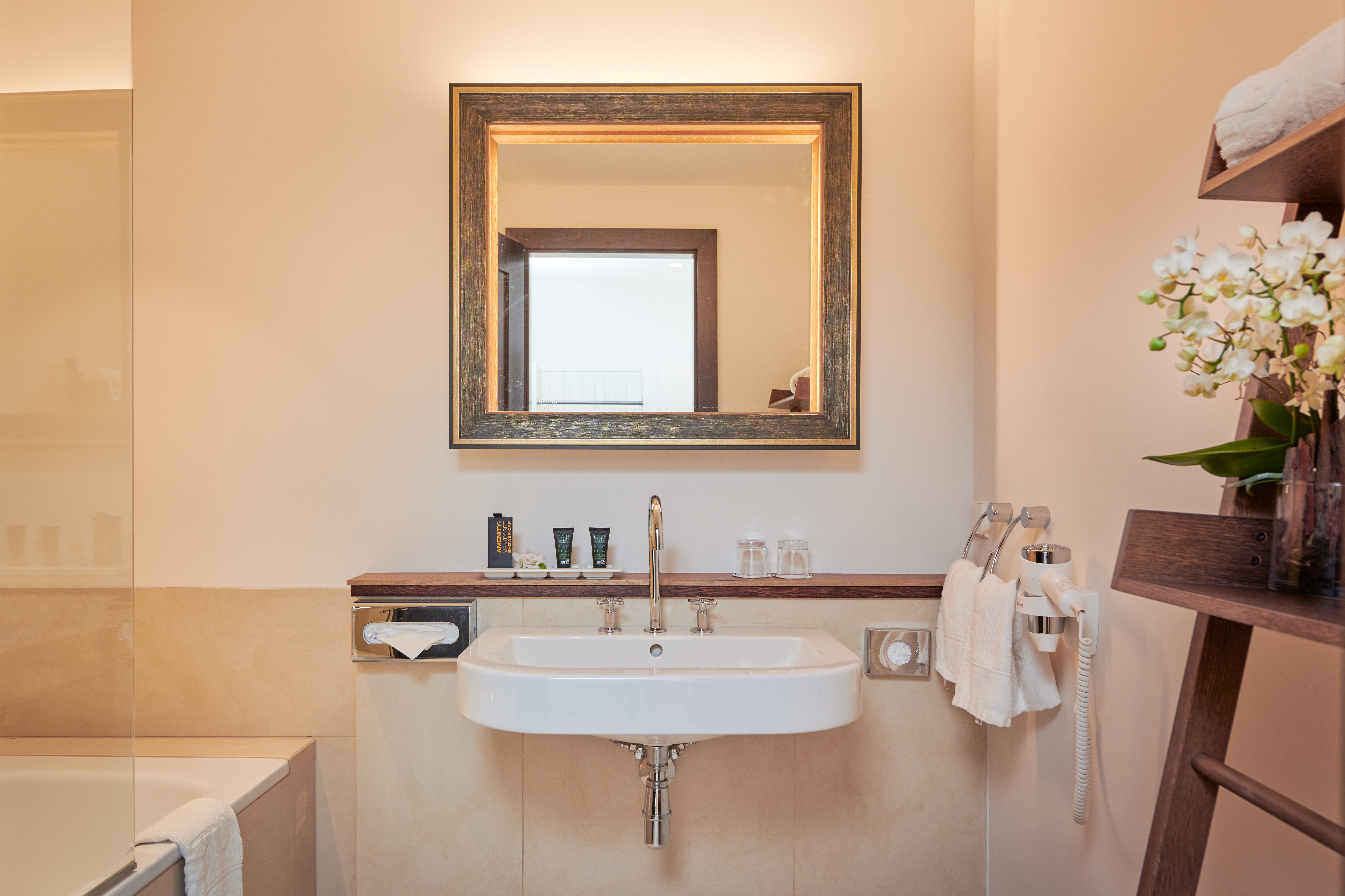Mountainbikehotel: Badezimmer Schlosszimmer - Das Schloss an der Eisenstrasse