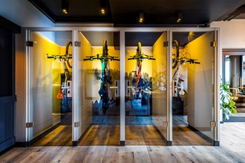 Mountainbikehotel: Sportslocker in der Schrauberlounge - natura Hotel Bodenmais