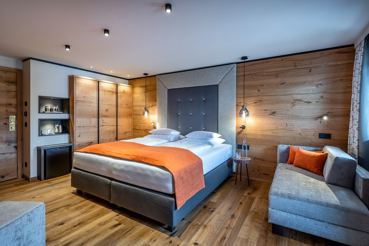 Hotel ZWÖLFERHAUS Zimmerkategorien Doppelzimmer Naturzeit 