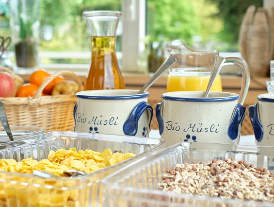 Mountainbikehotel: Frühstücks Vielfalt. - Apartment & Landhotel Zum Storchennest