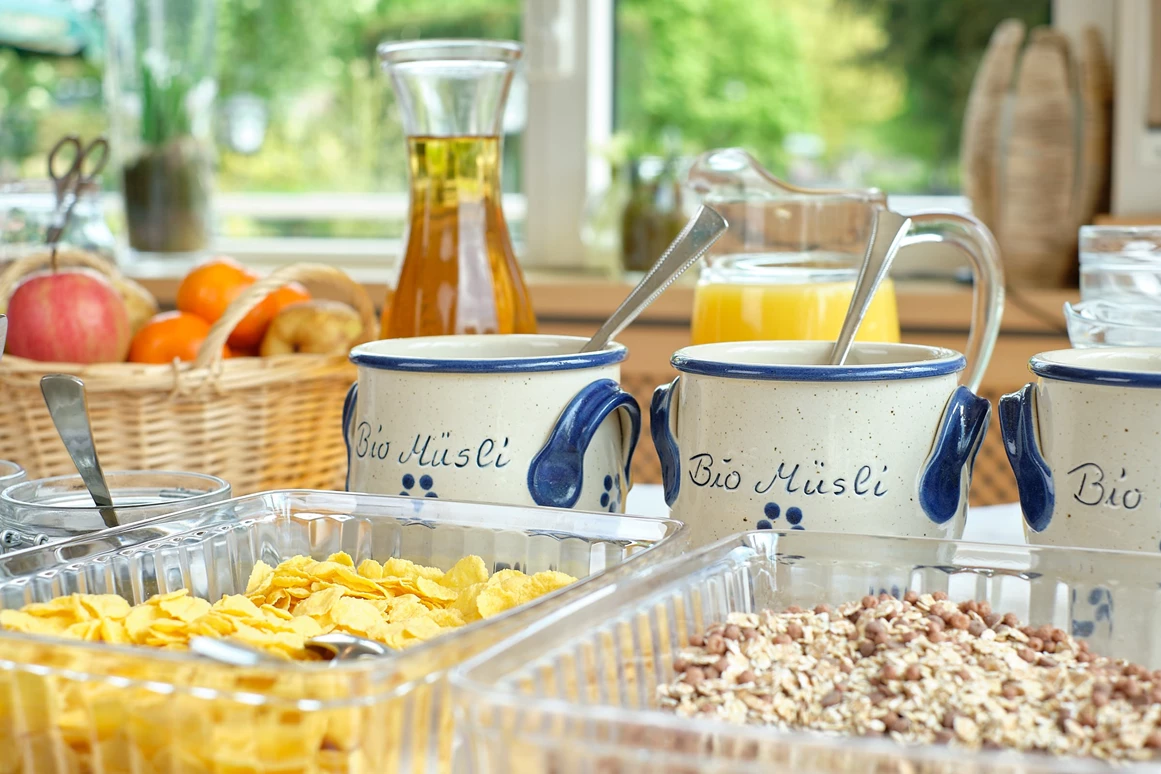 Mountainbikehotel: Frühstücks Vielfalt. - Apartment & Landhotel Zum Storchennest