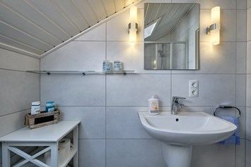 Mountainbikehotel: Badezimmer Beispiel - Apartments & Landhotel Zum Storchennest