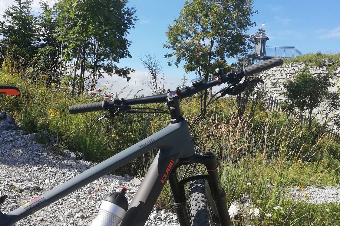 Mountainbikehotel: Biketour zum Schloßkopf - Die Lilie - Hotel Garni