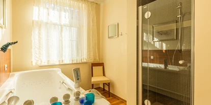 Mountainbike Urlaub - Umgebungsschwerpunkt: See - Spa-Anwendungsraum - Landhotel Schermer