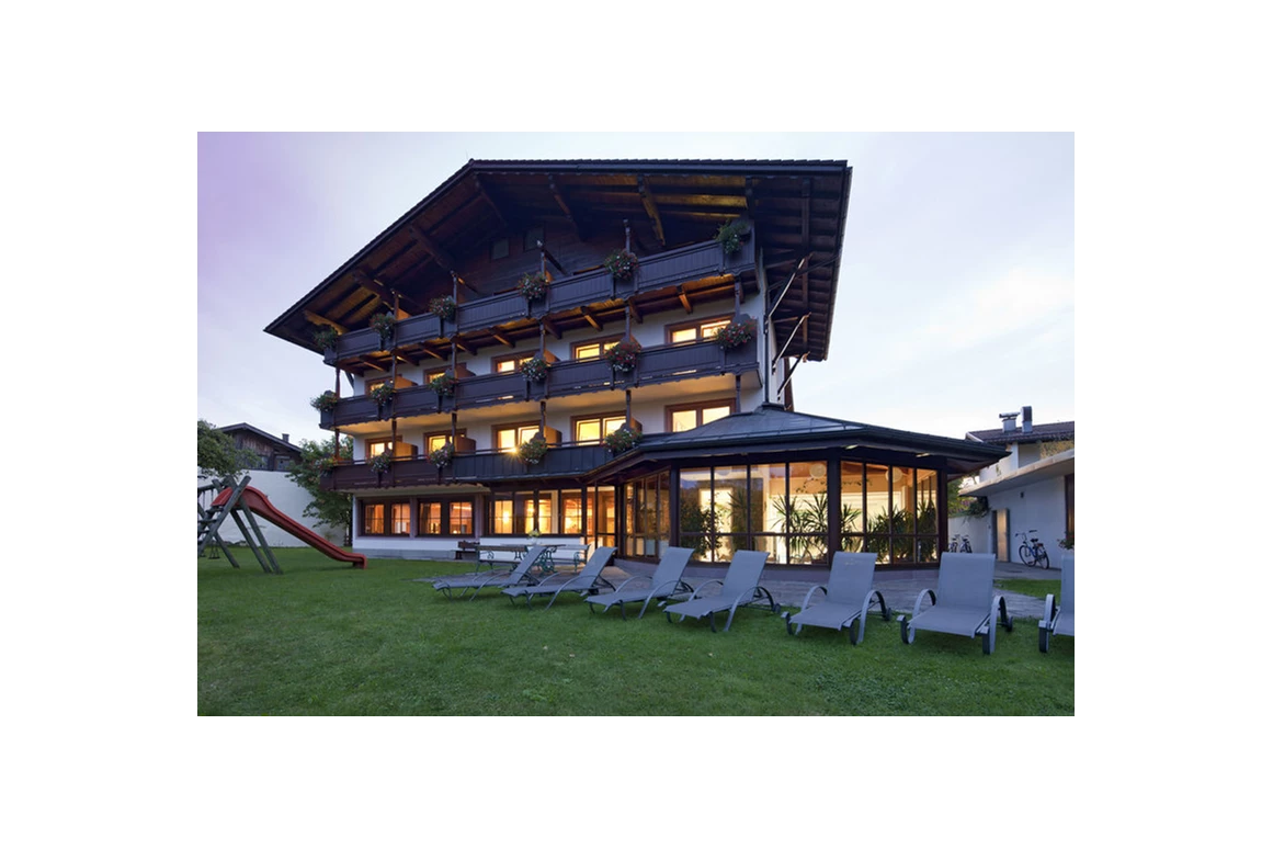 Mountainbikehotel: die Liegewiese: für müde Beine - Landhotel zum Oberwirt