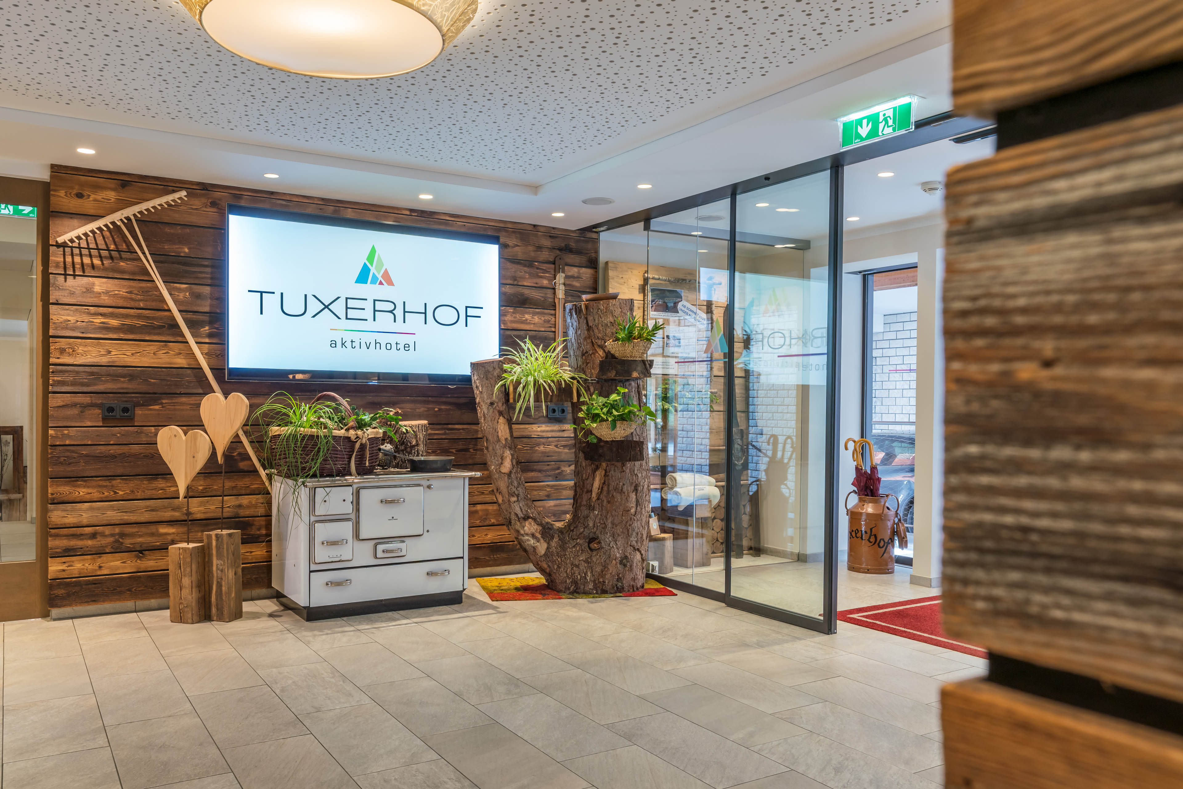Mountainbikehotel: Hoteleingang - Aktivhotel Tuxerhof KG