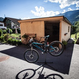 Mountainbikehotel: Fahrradgarage 1 - Aktivhotel Tuxerhof KG