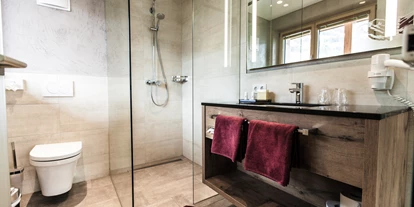Mountainbike Urlaub - Ellmau - Badezimmer Doppelzimmer - Aktivhotel Tuxerhof KG