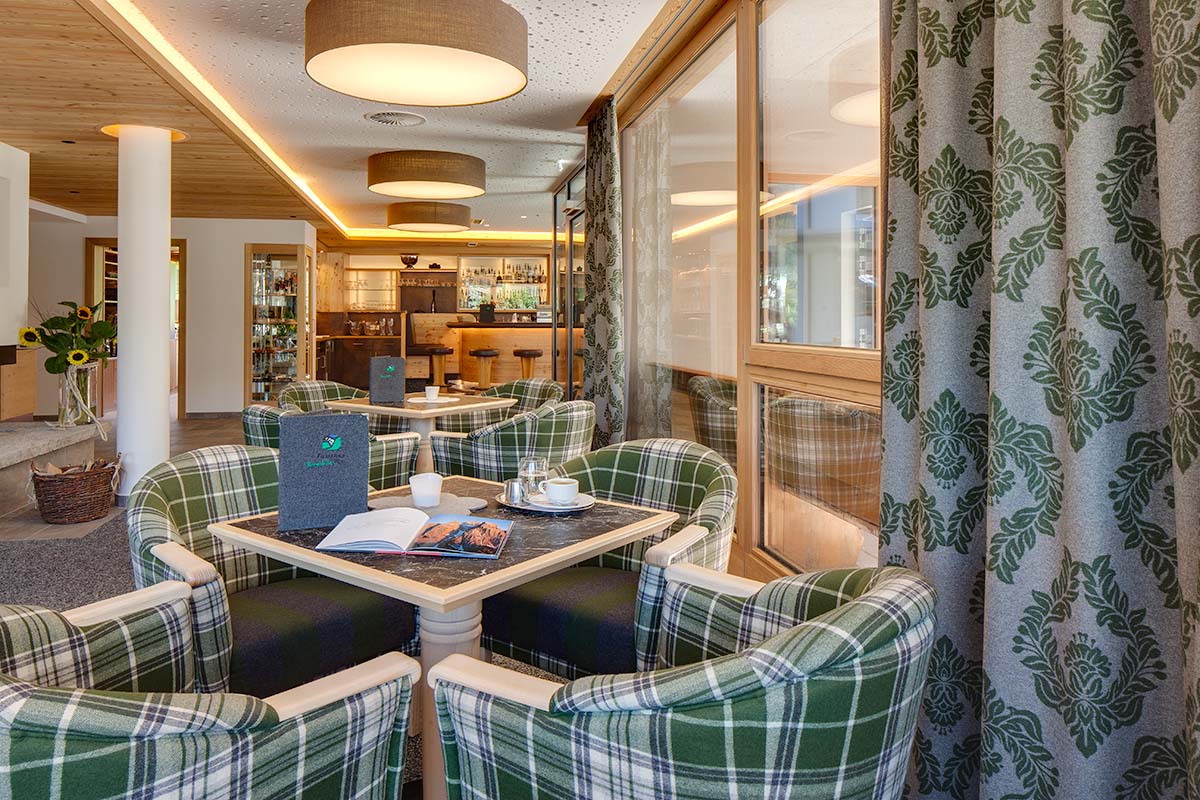 Mountainbike Urlaub - Verpflegung: Frühstück - PLZ 6542 (Österreich) - Hotel Falknerhof