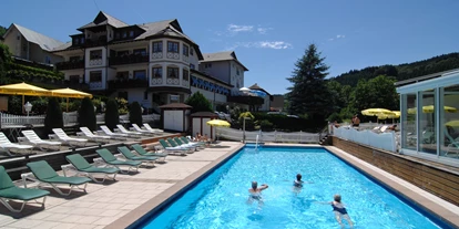 Mountainbike Urlaub - Hotel-Schwerpunkt: Mountainbike & Wandern - Außenaufnahme Hotelanlage "Badischer Hof" - Hotel Badischer Hof