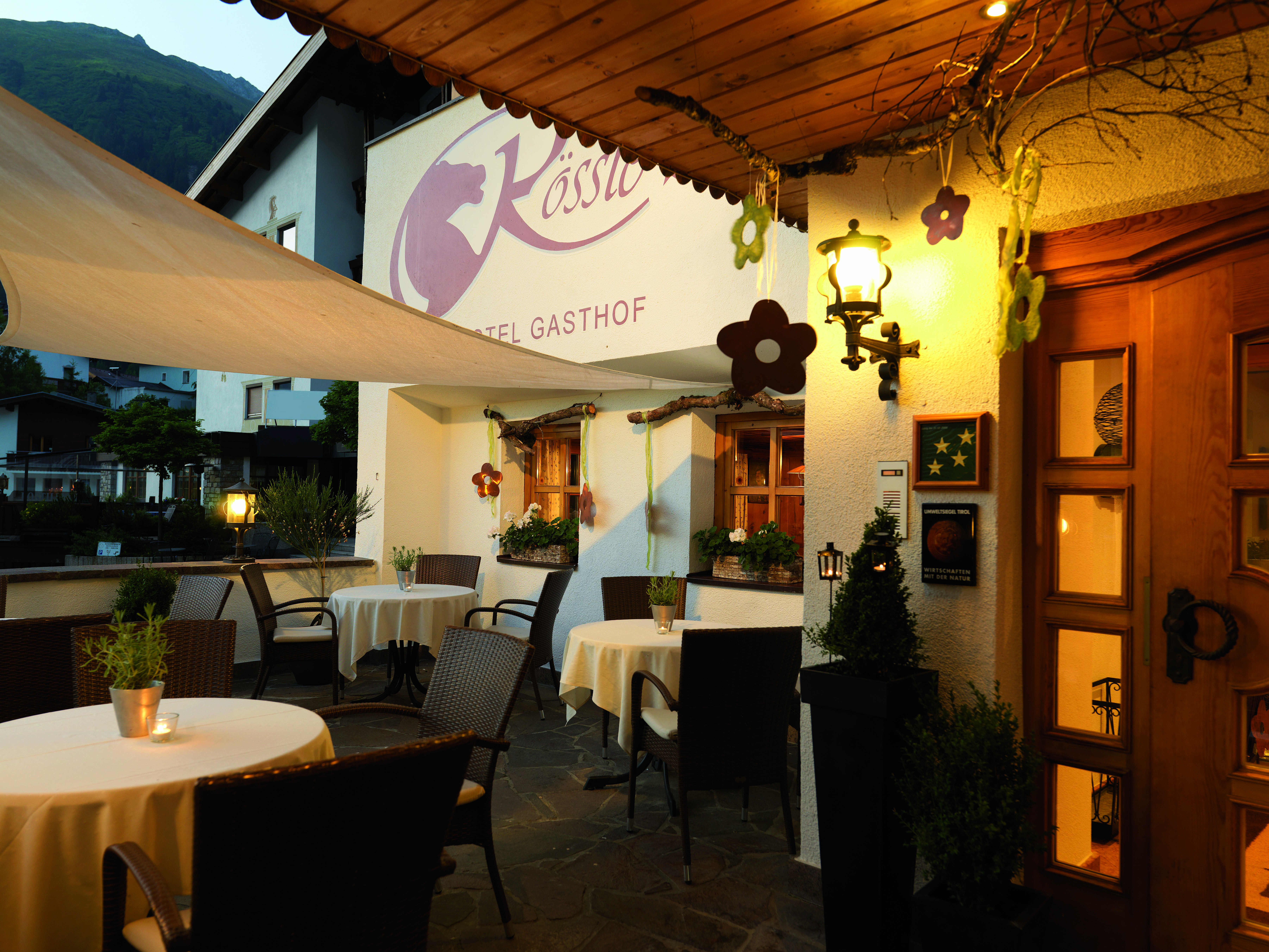 Mountainbikehotel: auf ein kühles Bier nach der Radtour! - Hotel Rössle, Galtür