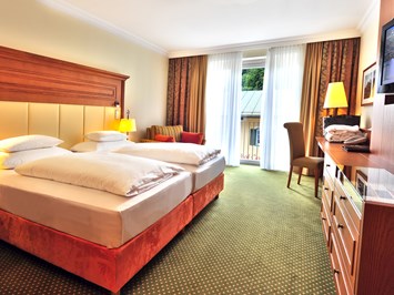 Hotel Edelweiss-Berchtesgaden Zimmerkategorien "Jenner" Doppelzimmer Standard  - 30m²  