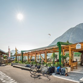 Mountainbikehotel: Gastgarten - Hotel Jägerhof