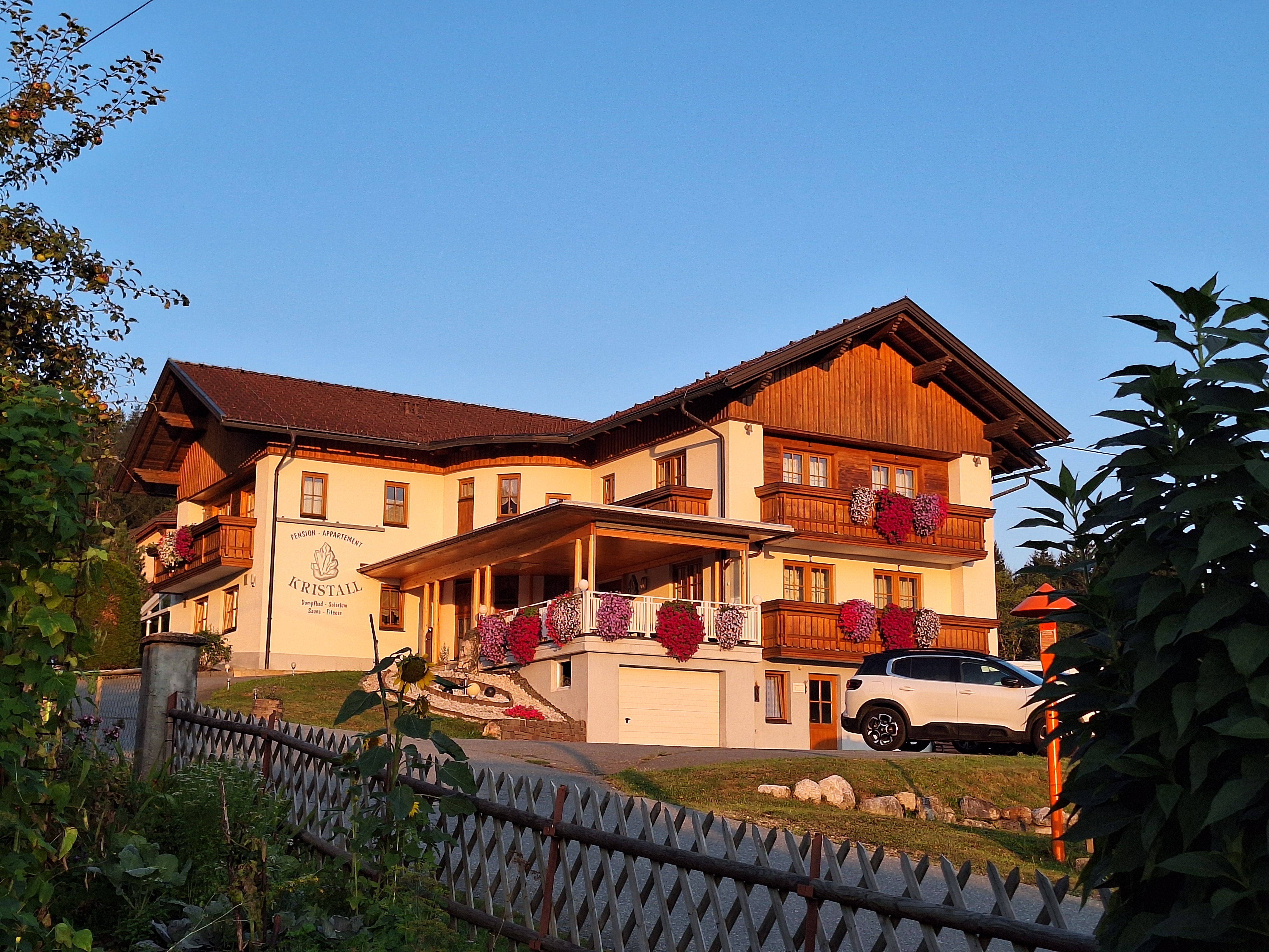 Mountainbike Urlaub - Villach - Hausansicht - Pension - Appartment Kristall