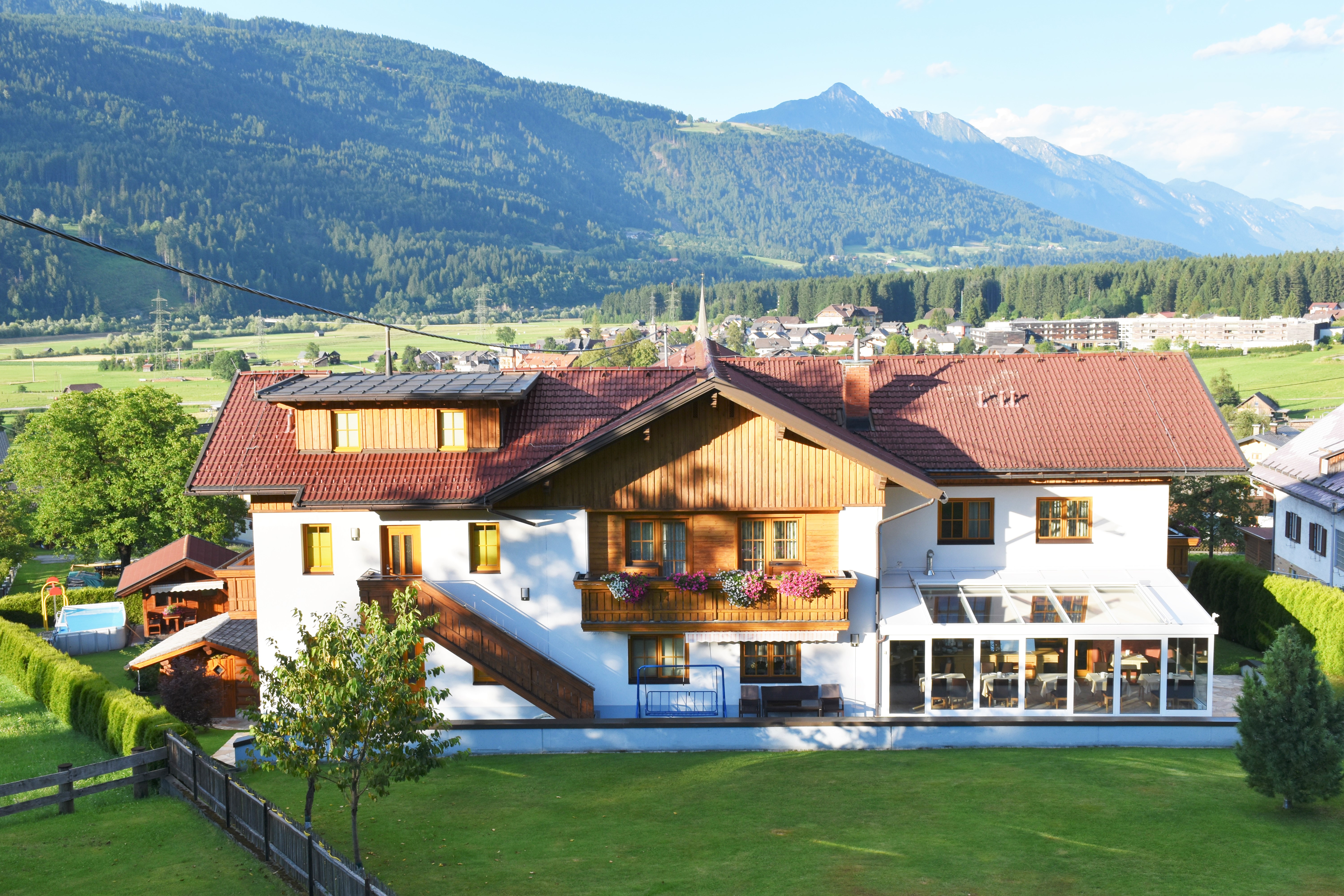 Mountainbike Urlaub - Villach - Ansicht West - Pension - Appartment Kristall