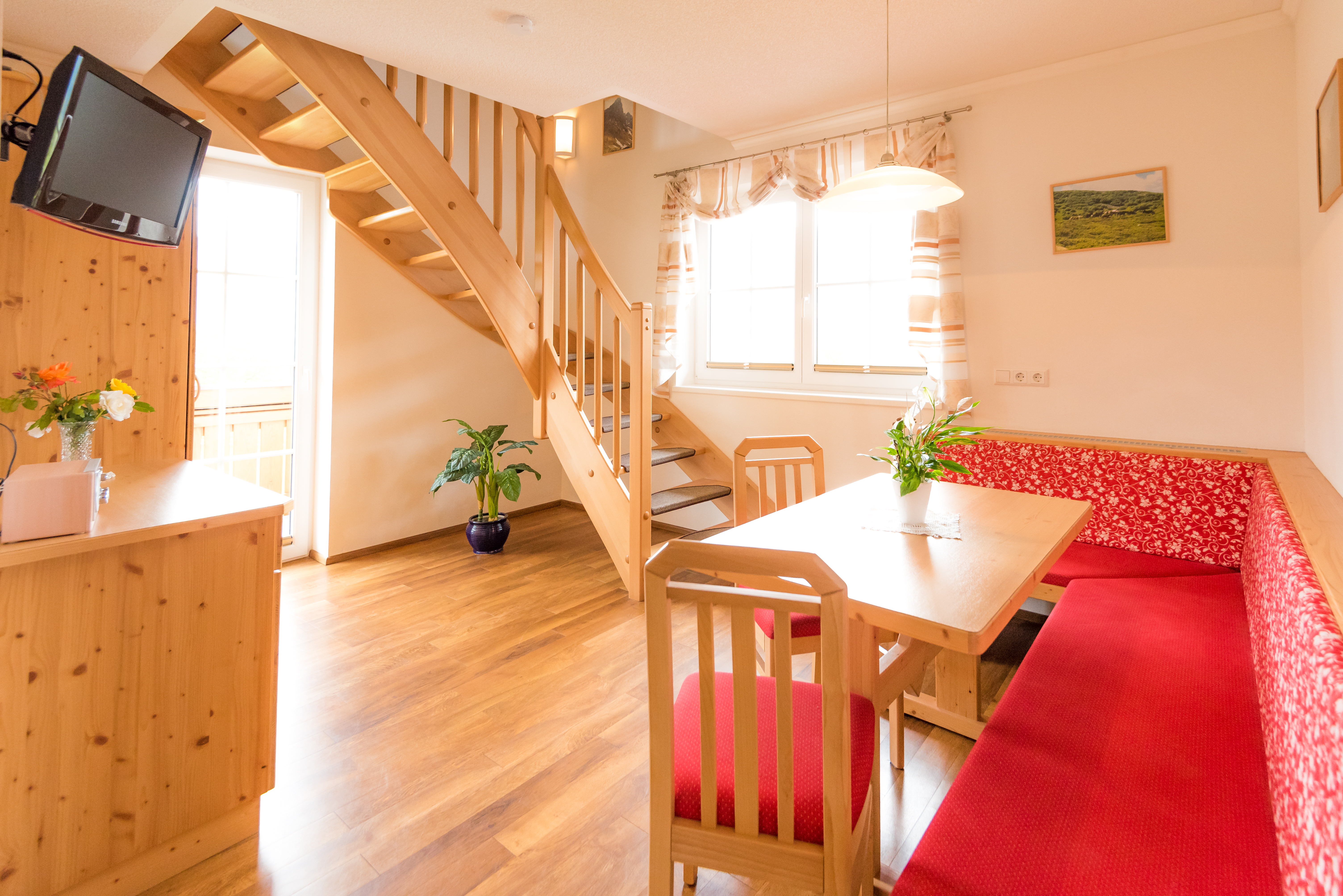 Mountainbikehotel: Suite-Wohnbereich - Pension - Appartment Kristall