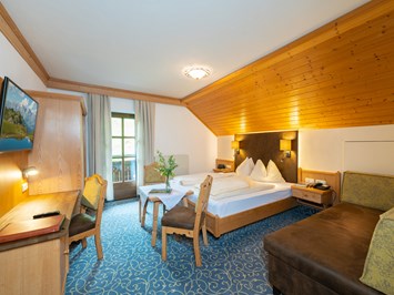 ****Naturhotel Hüttenwirt Zimmerkategorien Neu renovierte Komfortdoppelzimmer i"Glücksmoment"