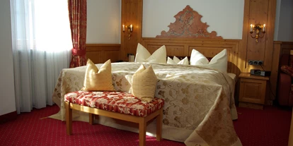Mountainbike Urlaub - Hotel-Schwerpunkt: Mountainbike & Wandern - Gemütliches Doppelzimmer im bayrischen Stil - Hotel Der Alpenhof