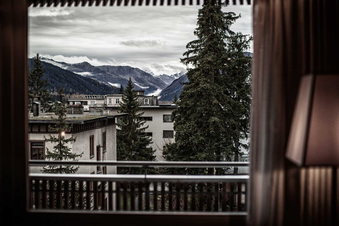 Mountainbikehotel: Ausblick aus einem Zimmer. - Grischa - DAS Hotel Davos