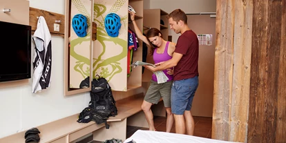 Mountainbike Urlaub - Hotel-Schwerpunkt: Mountainbike & Wandern - Die trendigen Design-Zimmer sind perfekt für zwei Personen und bieten viel Stauraum für das Sport-Equipment. - Explorer Hotel Hinterstoder