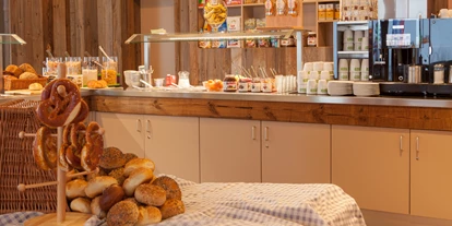 Mountainbike Urlaub - Umgebungsschwerpunkt: See - Das reichhaltige Frühstücksbuffet bietet für jeden Sportler den perfekten Start in den Tag. - Explorer Hotel Bad Kleinkirchheim