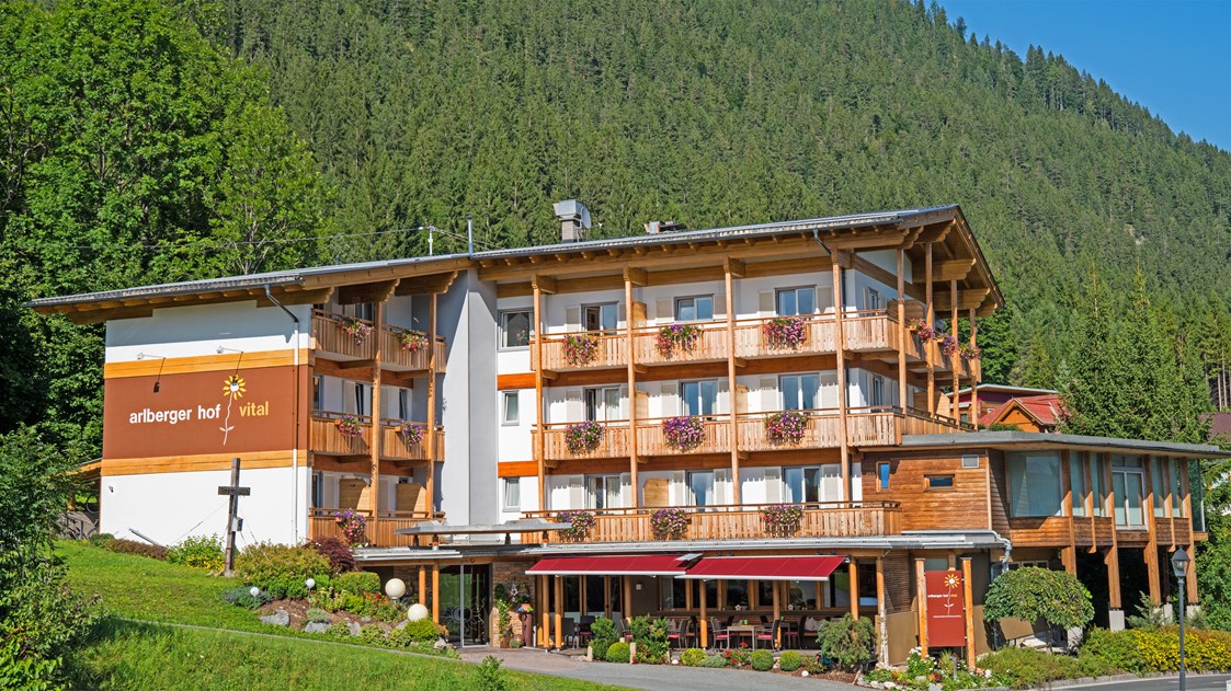 Mountainbikehotel: Hausansicht - Hotel Arlbergerhof Vital