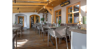Mountainbike Urlaub - Ellmau - Restaurant-Terrasse zum Innenhof - La Pasta Hotel Restaurant