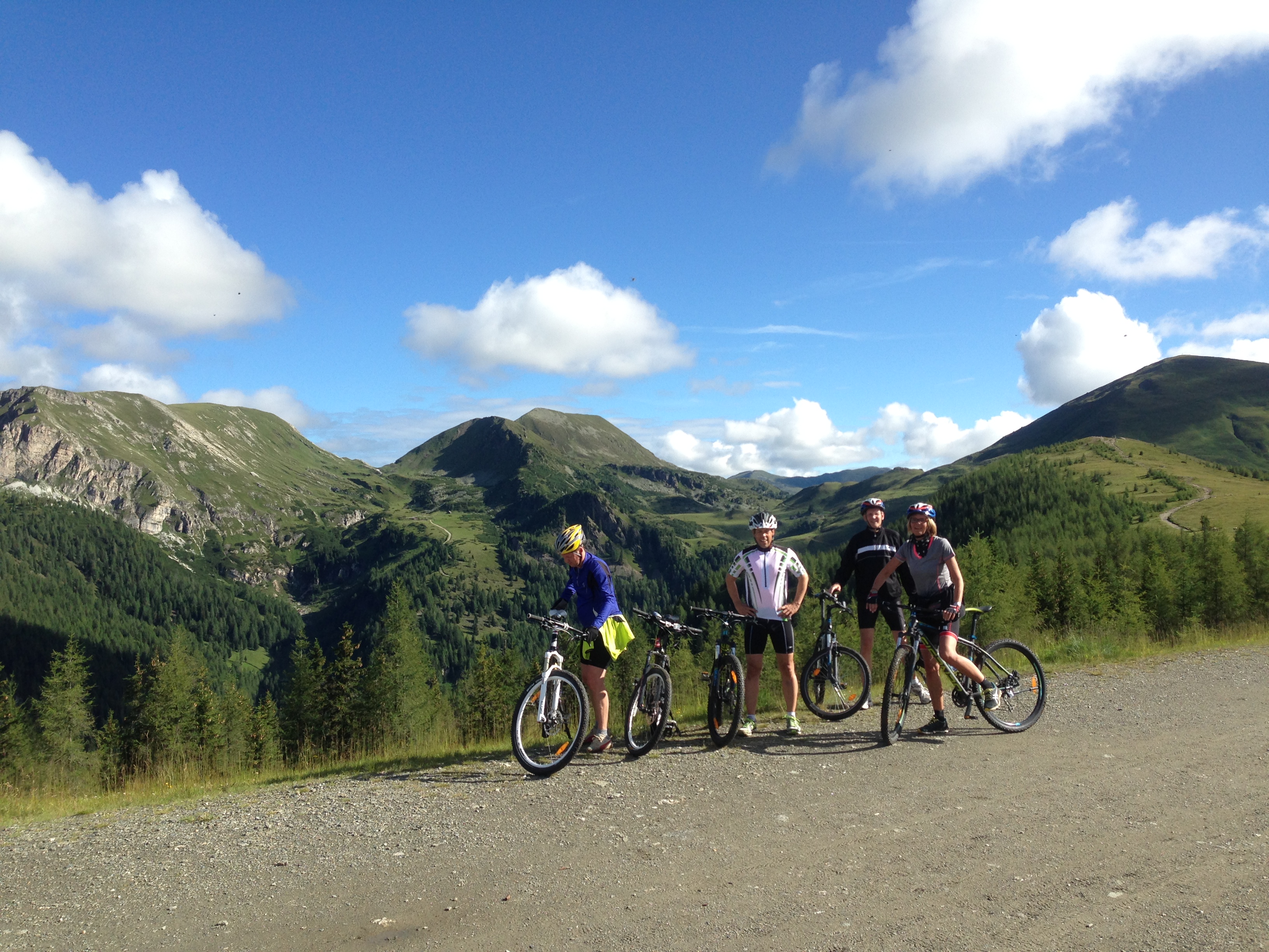 Mountainbikehotel: Sunrisebiketour mit Wolfgang Schneeweiss - Slow Travel Resort Kirchleitn