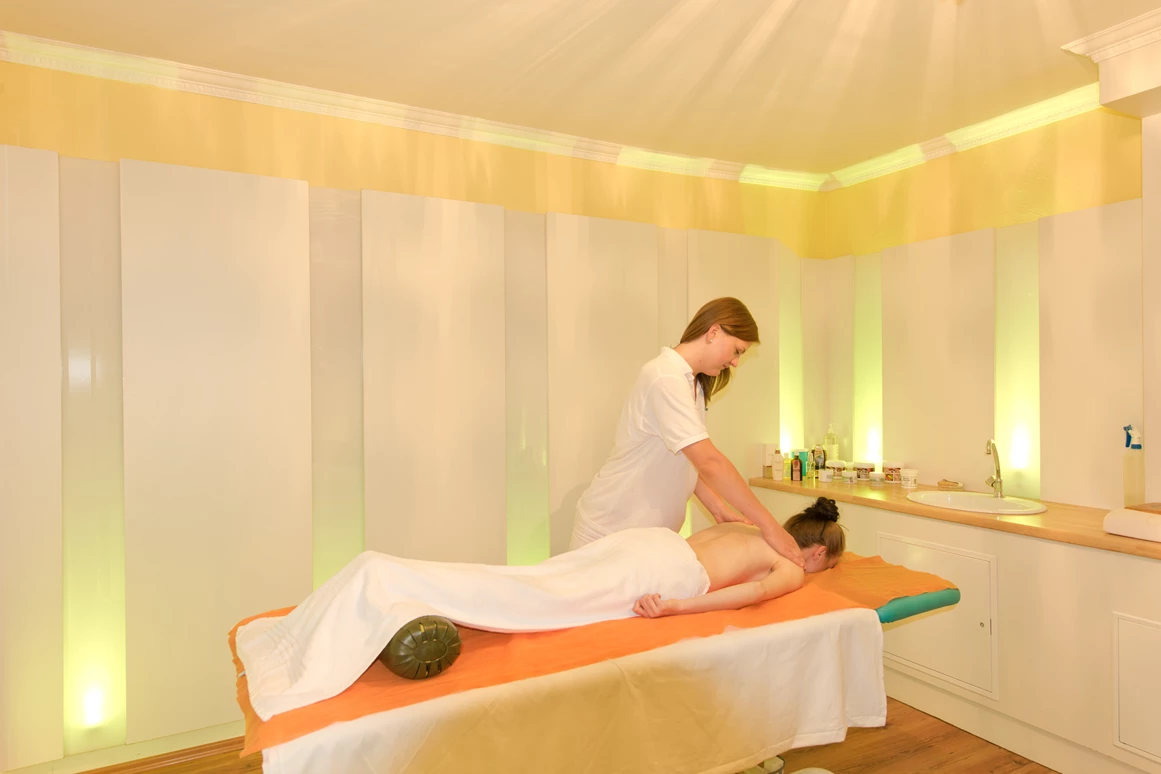 Mountainbikehotel: Massagen - Genusshotel Almrausch