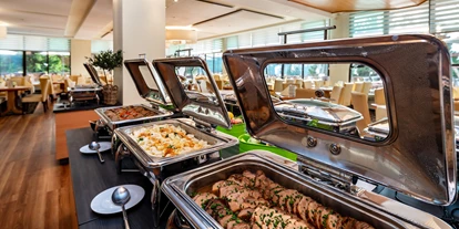 Mountainbike Urlaub - Hotel-Schwerpunkt: Mountainbike & Wandern - Vielfältiges Abendbuffet mit wechselnden Tagesgerichten - AHORN Panorama Hotel Oberhof