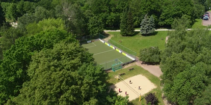 Mountainbike Urlaub - Hotel-Schwerpunkt: Mountainbike & Wandern - Rummenigge Fußballfeld und Beachvolleyball - AHORN Berghotel Friedrichroda