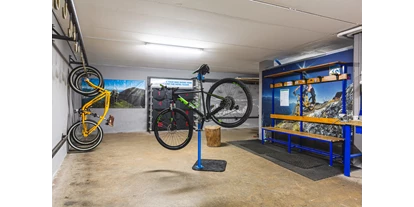 Mountainbike Urlaub - Hotel-Schwerpunkt: Mountainbike & Wandern - Bike Depot - Hotel Santoni Freelosophy